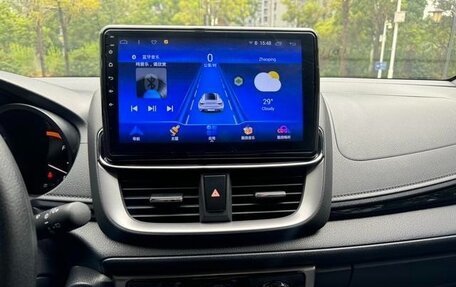 Toyota Yaris XP150 рестайлинг, 2022 год, 1 450 000 рублей, 16 фотография