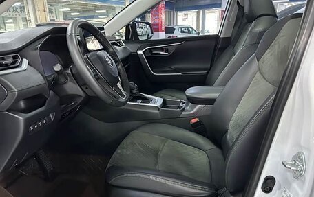 Toyota RAV4, 2022 год, 2 850 000 рублей, 8 фотография