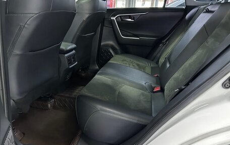 Toyota RAV4, 2022 год, 2 850 000 рублей, 11 фотография