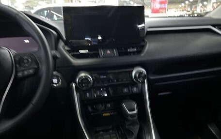 Toyota RAV4, 2022 год, 2 850 000 рублей, 15 фотография