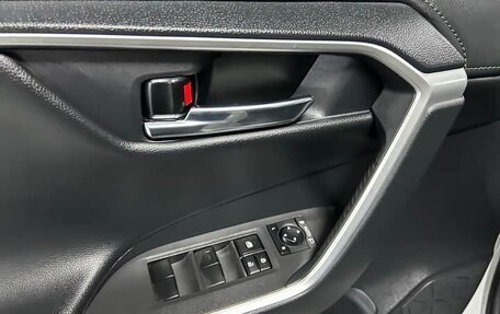 Toyota RAV4, 2022 год, 2 850 000 рублей, 9 фотография