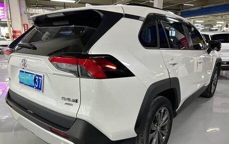 Toyota RAV4, 2022 год, 2 850 000 рублей, 19 фотография