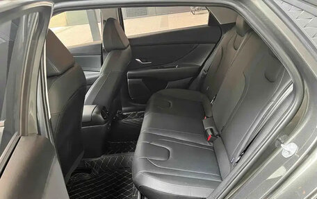 Hyundai Elantra, 2023 год, 1 050 000 рублей, 10 фотография