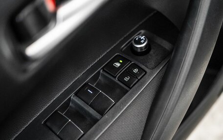 Toyota Corolla, 2021 год, 1 800 000 рублей, 15 фотография