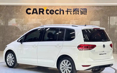 Volkswagen Touran III, 2022 год, 1 850 000 рублей, 6 фотография