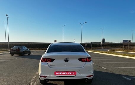 Mazda 3, 2021 год, 2 340 000 рублей, 7 фотография