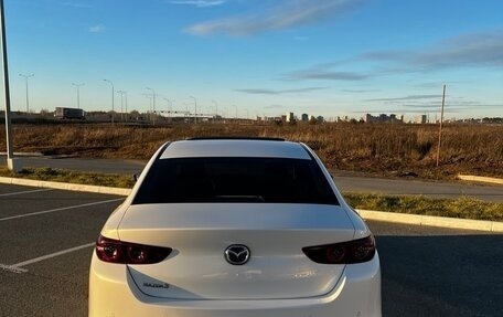 Mazda 3, 2021 год, 2 340 000 рублей, 19 фотография