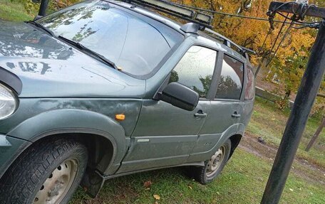 Chevrolet Niva I рестайлинг, 2010 год, 260 000 рублей, 3 фотография