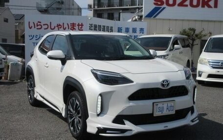 Toyota Yaris Cross, 2022 год, 1 350 007 рублей, 2 фотография