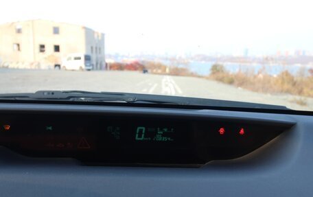 Toyota Prius, 2006 год, 590 000 рублей, 13 фотография