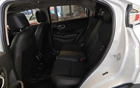 Honda Vezel, 2023 год, 1 900 998 рублей, 16 фотография