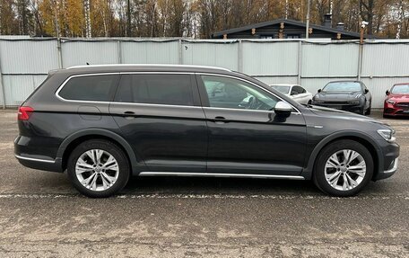 Volkswagen Passat B8 рестайлинг, 2018 год, 2 449 000 рублей, 7 фотография