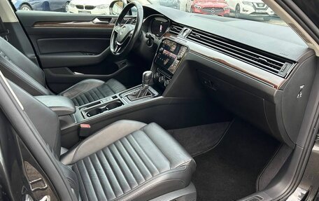 Volkswagen Passat B8 рестайлинг, 2018 год, 2 449 000 рублей, 14 фотография
