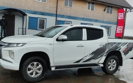 Mitsubishi L200 IV рестайлинг, 2021 год, 2 200 000 рублей, 2 фотография