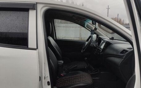 Mitsubishi L200 IV рестайлинг, 2021 год, 2 200 000 рублей, 7 фотография