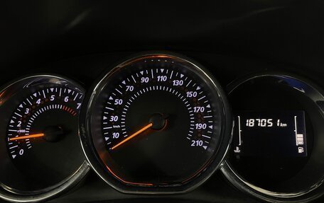 Renault Logan II, 2021 год, 985 000 рублей, 6 фотография