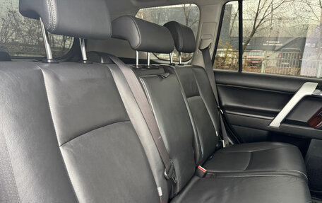 Toyota Land Cruiser Prado 150 рестайлинг 2, 2017 год, 4 449 000 рублей, 13 фотография