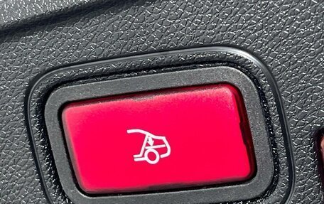 Mercedes-Benz C-Класс, 2018 год, 3 499 000 рублей, 28 фотография