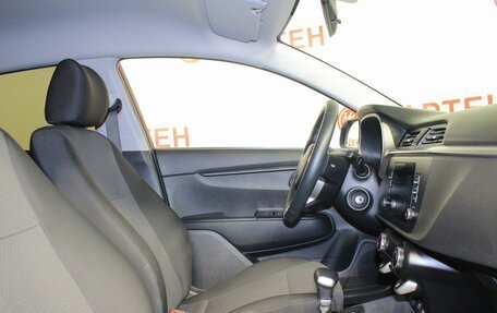 KIA Rio IV, 2021 год, 1 878 000 рублей, 10 фотография