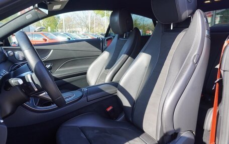 Mercedes-Benz E-Класс, 2021 год, 3 850 000 рублей, 5 фотография
