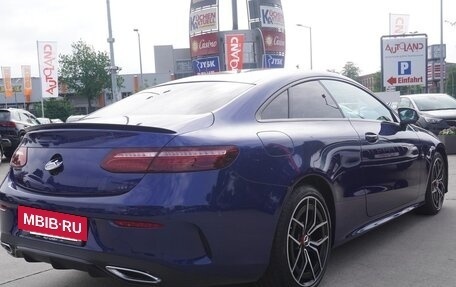 Mercedes-Benz E-Класс, 2021 год, 3 850 000 рублей, 2 фотография