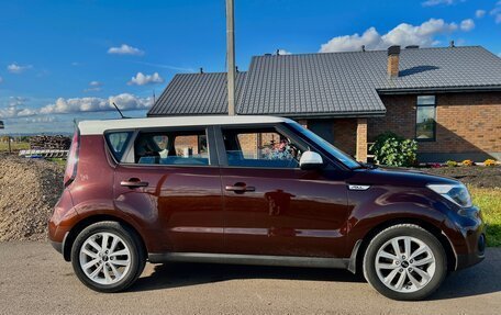 KIA Soul II рестайлинг, 2017 год, 1 450 000 рублей, 1 фотография