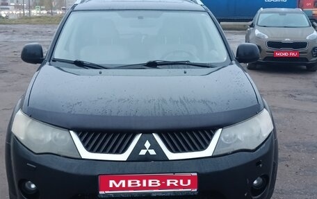 Mitsubishi Outlander III рестайлинг 3, 2008 год, 900 000 рублей, 1 фотография