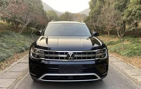 Volkswagen Teramont I, 2022 год, 3 750 000 рублей, 2 фотография