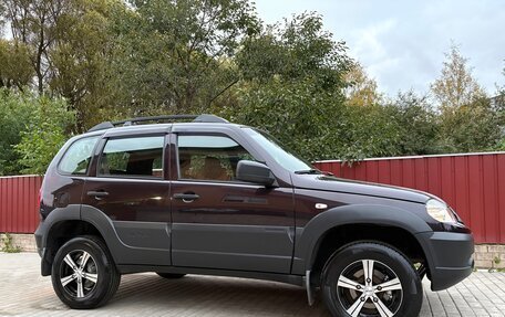 Chevrolet Niva I рестайлинг, 2018 год, 995 000 рублей, 5 фотография