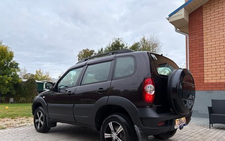 Chevrolet Niva I рестайлинг, 2018 год, 995 000 рублей, 6 фотография