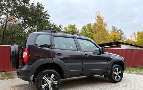 Chevrolet Niva I рестайлинг, 2018 год, 995 000 рублей, 19 фотография