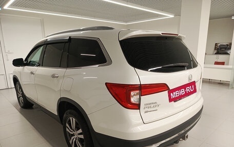 Honda Pilot III рестайлинг, 2017 год, 2 248 000 рублей, 7 фотография