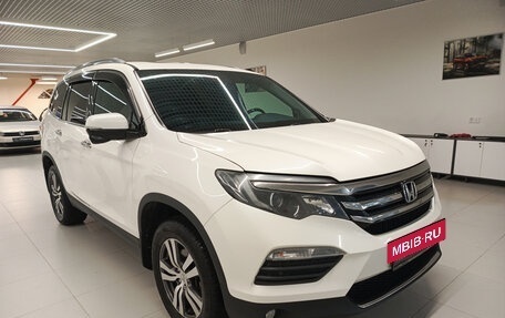 Honda Pilot III рестайлинг, 2017 год, 2 248 000 рублей, 3 фотография