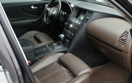 Infiniti FX II, 2011 год, 1 995 000 рублей, 6 фотография