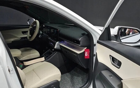 Hyundai Kona, 2025 год, 2 800 000 рублей, 9 фотография