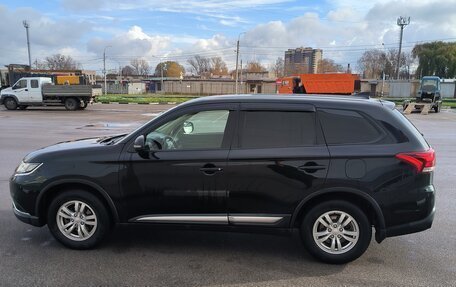 Mitsubishi Outlander III рестайлинг 3, 2020 год, 1 950 000 рублей, 6 фотография