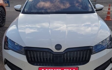 Skoda Superb III рестайлинг, 2020 год, 2 750 000 рублей, 1 фотография