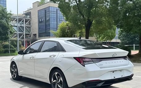 Hyundai Elantra, 2022 год, 1 700 000 рублей, 4 фотография