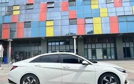 Hyundai Elantra, 2022 год, 1 700 000 рублей, 5 фотография