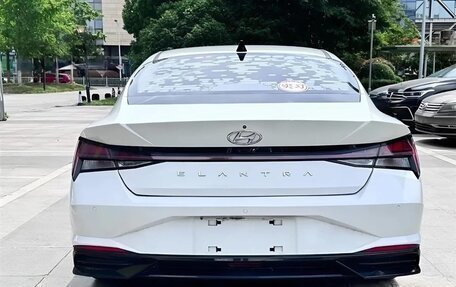 Hyundai Elantra, 2022 год, 1 700 000 рублей, 6 фотография