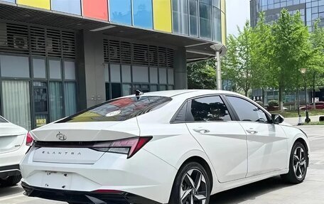 Hyundai Elantra, 2022 год, 1 700 000 рублей, 7 фотография