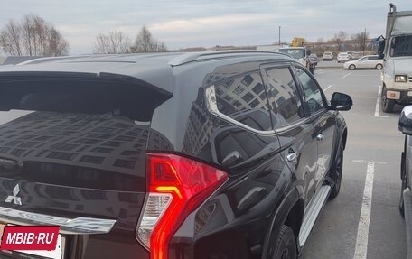 Mitsubishi Pajero Sport III рестайлинг, 2019 год, 3 450 000 рублей, 5 фотография