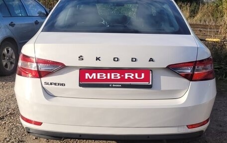 Skoda Superb III рестайлинг, 2020 год, 2 750 000 рублей, 2 фотография