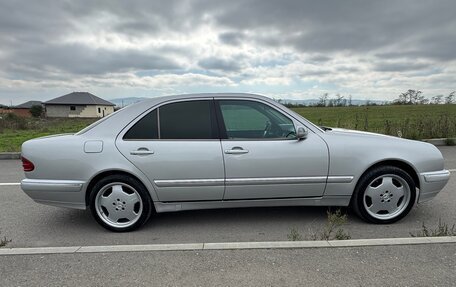 Mercedes-Benz E-Класс, 1999 год, 1 250 000 рублей, 2 фотография