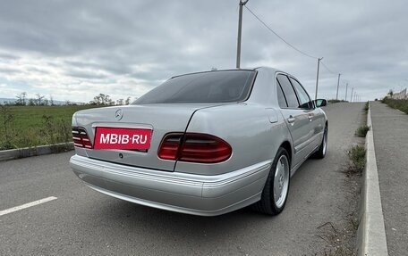 Mercedes-Benz E-Класс, 1999 год, 1 250 000 рублей, 3 фотография