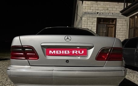 Mercedes-Benz E-Класс, 1999 год, 1 250 000 рублей, 19 фотография