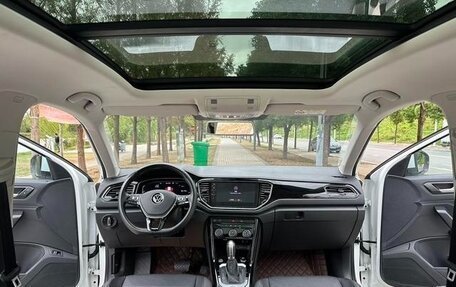 Volkswagen T-Roc I, 2022 год, 2 000 000 рублей, 4 фотография