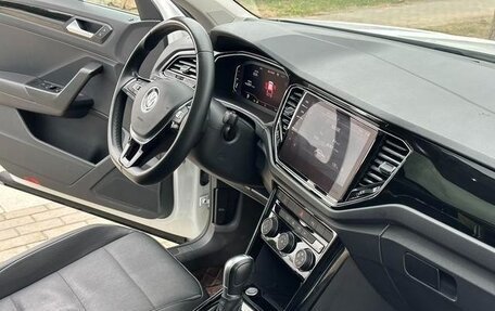 Volkswagen T-Roc I, 2022 год, 2 000 000 рублей, 13 фотография