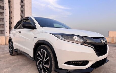 Honda Vezel, 2021 год, 2 100 000 рублей, 1 фотография