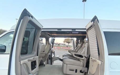 GMC Savana I, 2013 год, 3 650 000 рублей, 10 фотография